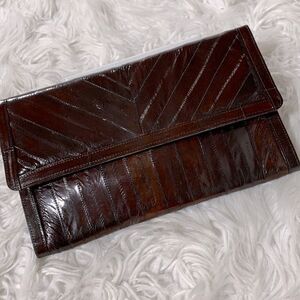 VINTAGE ELL Skin clutch magnetic closure 2zip/2open compartments